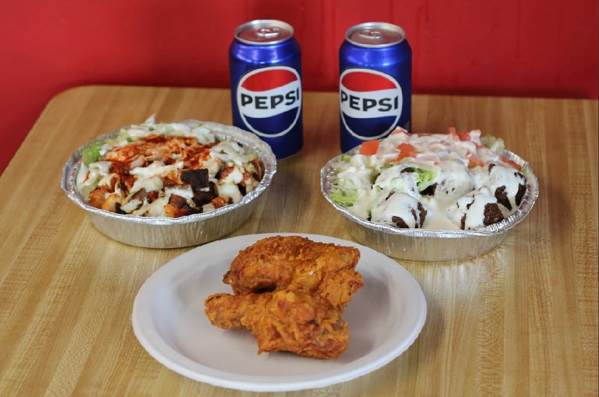 Chicken and lamb bowls with fried chicken and Pepsi