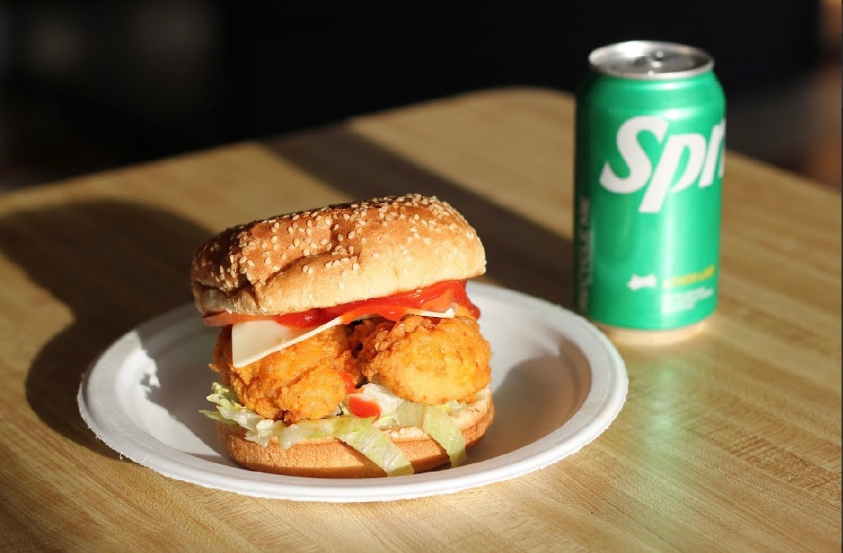 Crispy chicken sandwich with Sprite